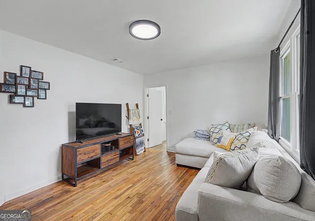 5th image of 1301 E 68Th St, Savannah, GA 31404 | MLS# 10813908