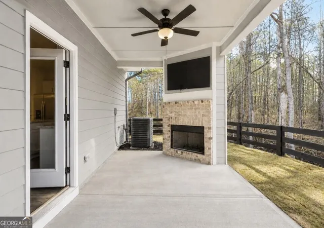 Photo 2 of Townhouse for sale at 1975 Walton Ct #7, Tucker, GA 30084 | MLS# 10828868 | Listing updated on 2026-09-09