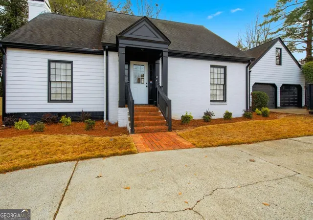 1st image of 1044 Little Willeo Rd, Marietta, GA 30068 | MLS# 10818882