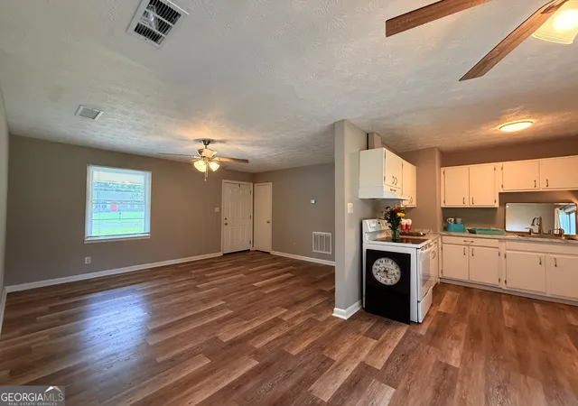 4th image of 500 Oak Wy, Lawrenceville, GA 30046 | MLS# 10811673