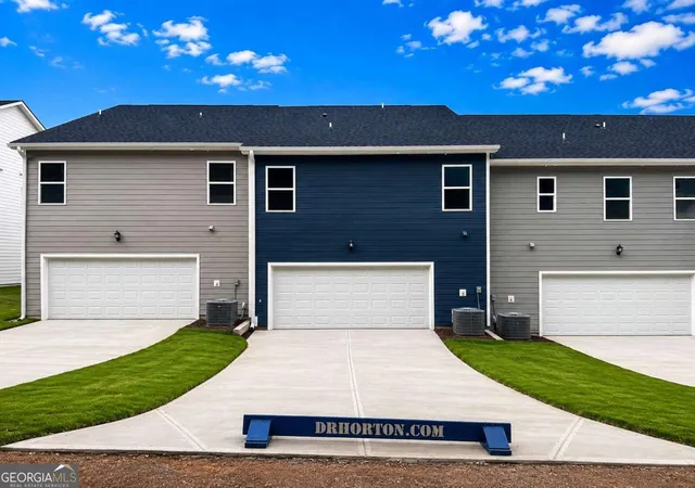 Photo 3 of Townhouse for sale at 337 Tate St, Monroe, GA 30655 | MLS# 10819767 | Listing updated on 2026-08-22