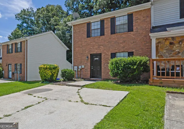 Homes for sale in Smyrna, GA | 1424 Springleaf Cir Se, Smyrna, GA 30080 | MLS# 10793784
