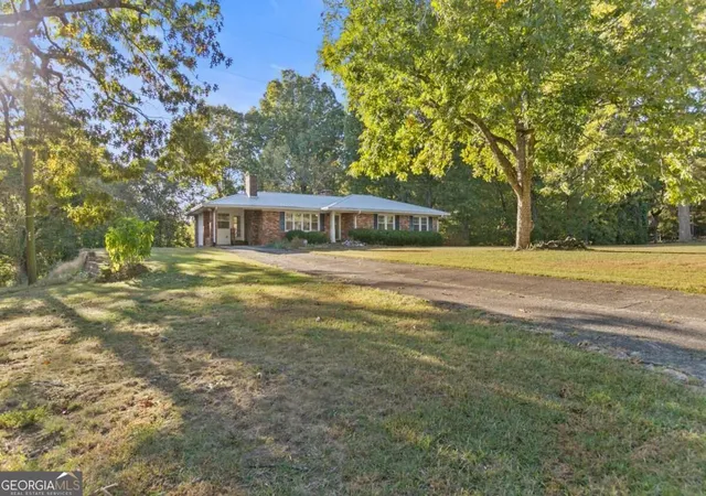 Photo 1 of Single family home for sale at 715 Old Vandiver Rd, Canton, GA 30114 | MLS# 10881553 | Listing updated on 2026-10-30