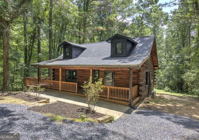 Photo 1 of Single family home for sale at 252 Hudson Way, Dalton, GA 30721 | MLS# 10828668 | Listing updated on 2026-10-15
