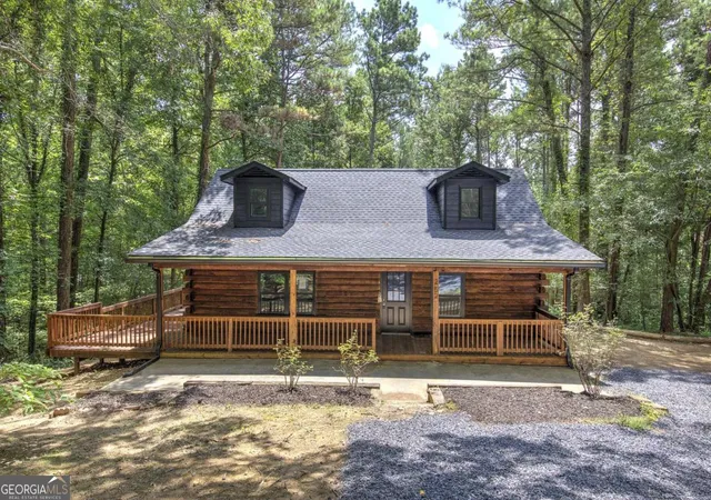 Photo 1 of Single family home for sale at 252 Hudson Way, Dalton, GA 30721 | MLS# 10828668 | Listing updated on 2026-10-15