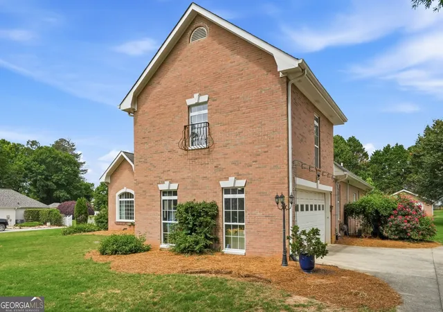 Photo 3 of Single family home for sale at 155 Youngs Cir, Fayetteville, GA 30215 | MLS# 10769834 | Listing updated on 2026-08-21