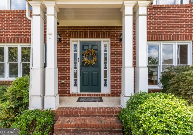 Photo 3 of Single family home for sale at 2630 Stonehill Dr, Cumming, GA 30041 | MLS# 10816091 | Listing updated on 2026-08-22