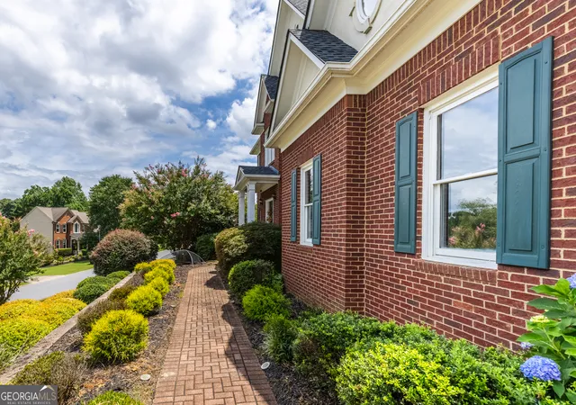 Photo 3 of Single family home for sale at 2630 Stonehill Dr, Cumming, GA 30041 | MLS# 10816091 | Listing updated on 2026-08-22