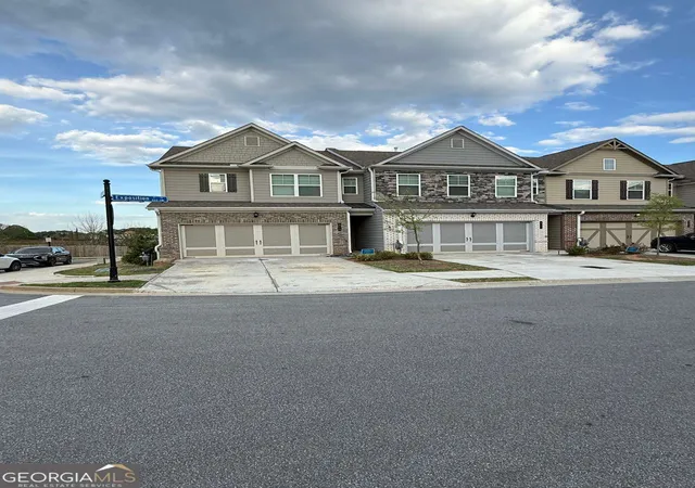 Townhouse for sale at 800 Exposition Pte, Marietta, GA 30067 | MLS# 10729113