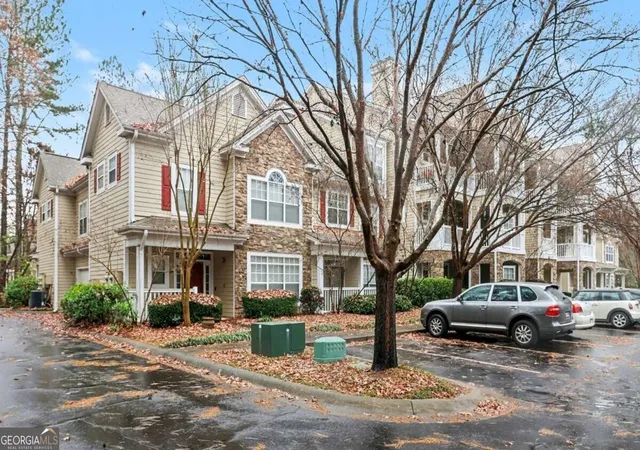 Homes for sale in Alpharetta, GA | 933 Sandringham Dr #933, Alpharetta, GA 30004 | MLS# 10787221