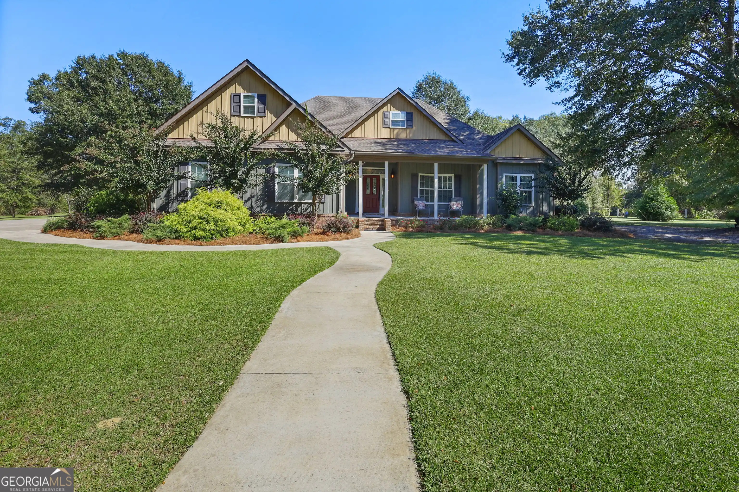Single family home for sale at 255 Rogers Cir, Claxton, GA 30417 | MLS# 10873537