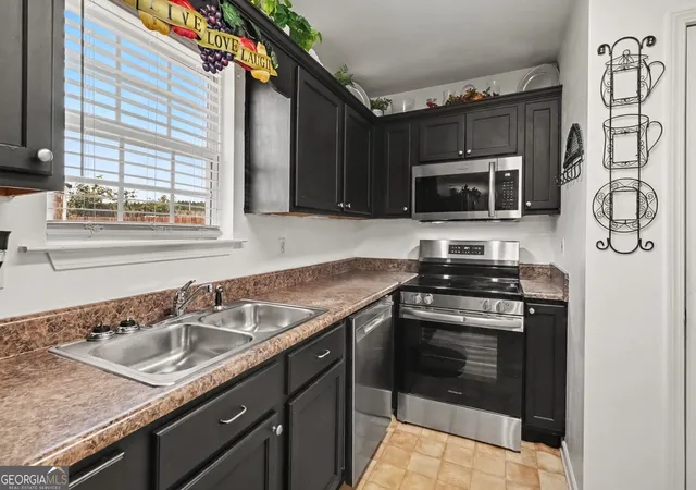 Photo 4 of Sale Pending at 43 Atwood Dr Nw, Rome, GA 30165 | MLS# 10826570 | Listing updated on 2026-09-08