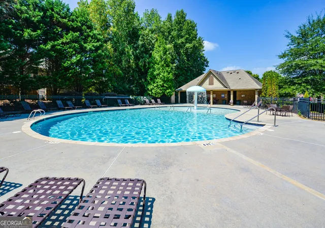 Photo 2 of Sale Pending at 2018 Brightleaf Wy #98, Marietta, GA 30060 | MLS# 10835488 | Listing updated on 2026-09-17