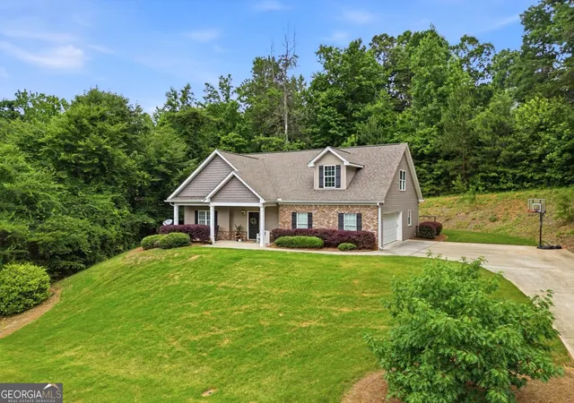 Photo 3 of Single family home for sale at 5553 Checkered Spot Dr, Gainesville, GA 30506 | MLS# 10790086 | Listing updated on 2026-08-10