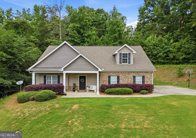 Photo 3 of Single family home for sale at 5553 Checkered Spot Dr, Gainesville, GA 30506 | MLS# 10790086 | Listing updated on 2026-08-10