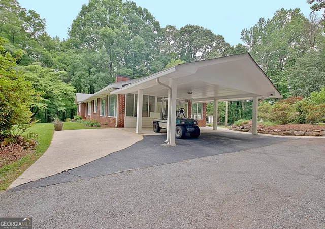 Homes for sale in Tyrone, GA | 717 Tyrone Rd, Tyrone, GA 30290 | MLS# 10762304