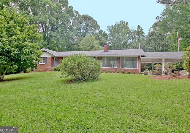Homes for sale in Tyrone, GA | 717 Tyrone Rd, Tyrone, GA 30290 | MLS# 10762304