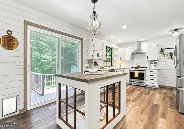 Photo 2 of Single family home for sale at 290 Sharptop Ridge Rd, Jasper, GA 30143 | MLS# 10818871 | Listing updated on 2026-09-27