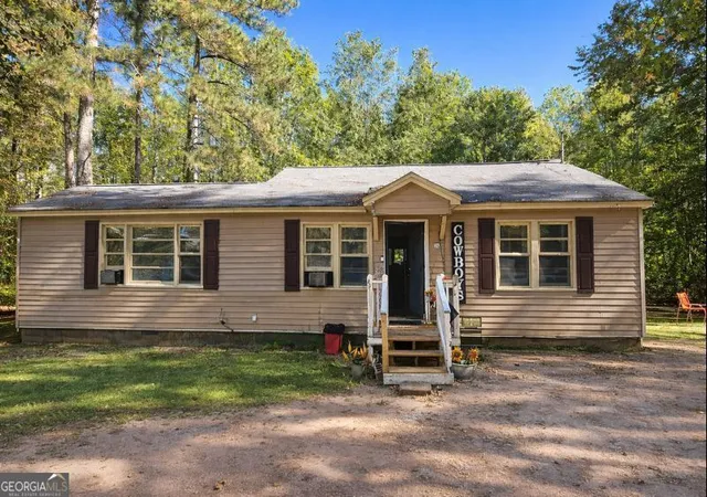 3rd image of 377 Dock Hyde Rd, Carrollton, GA 30116 | MLS# 10756123