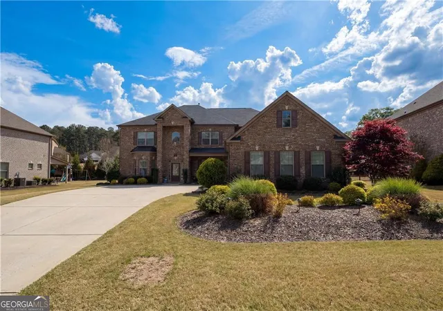 2nd image of 220 Shellbark Dr, Mcdonough, GA 30252 | MLS# 10732333