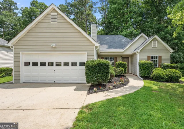 1st image of 7220 Brittany Wy, Douglasville, GA 30134 | MLS# 10798747