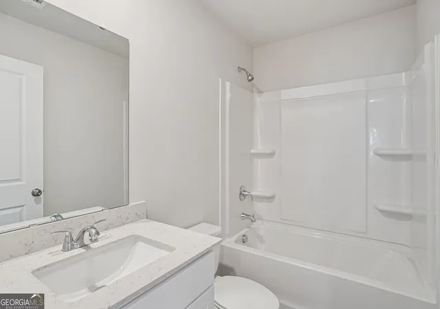 Photo 4 of Single family home for sale at 115 Turquoise Path, Lizella, GA 31052 | MLS# 10835342 | Listing updated on 2026-09-11