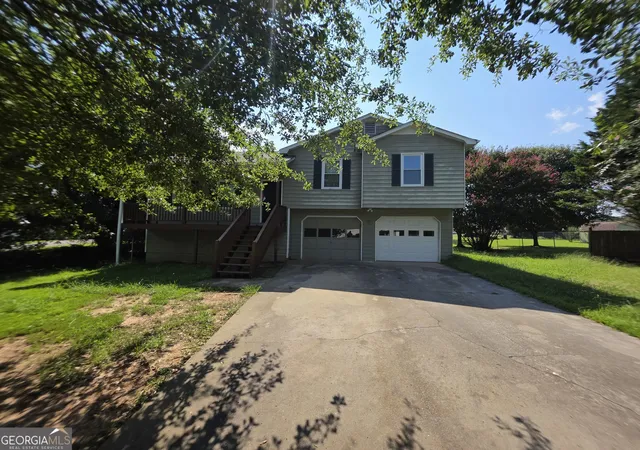 Photo 1 of Single family home for sale at 17 Winchester Dr, Euharlee, GA 30145 | MLS# 10834984 | Listing updated on 2026-10-02