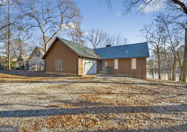 Photo 3 of Sale Pending at 125 Lullwater Ln, Eatonton, GA 31024 | MLS# 10673482 | Listing updated on 2026-04-04