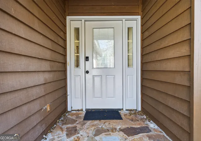 Photo 3 of Sale Pending at 125 Lullwater Ln, Eatonton, GA 31024 | MLS# 10673482 | Listing updated on 2026-04-04