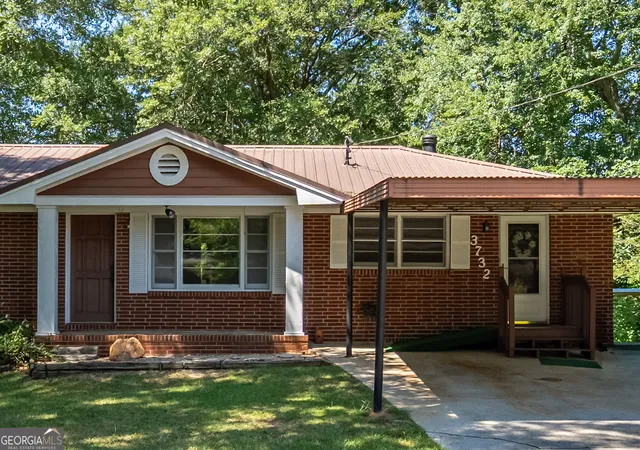 Photo 3 of Single family home for sale at 3732 Debbie Ln, Powder Springs, GA 30127 | MLS# 10833030 | Listing updated on 2026-09-23