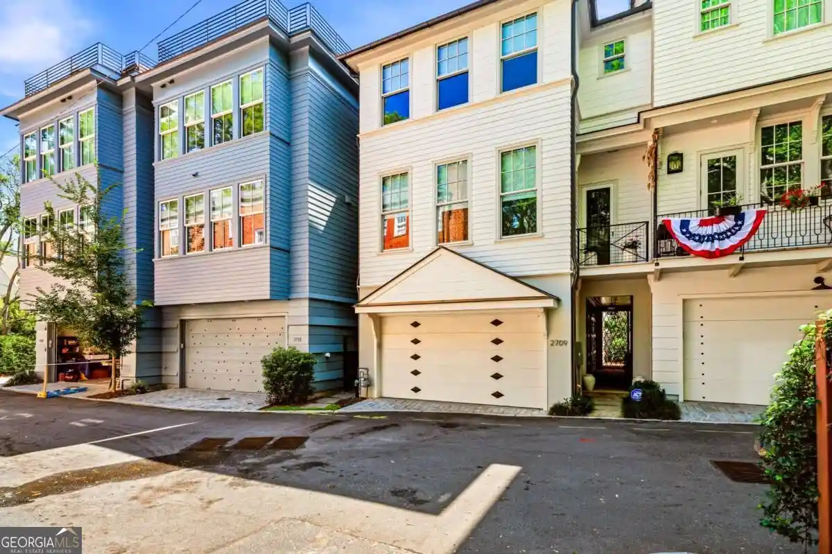 Townhouse for sale at 2709 Southwell St NE, Atlanta, GA 30305 | MLS# 10854310