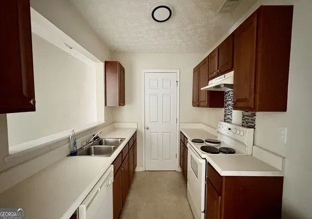 Photo 3 of Condo for sale at 5204 Waldrop Pl, Decatur, GA 30034 | MLS# 10776257 | Listing updated on 2026-08-17