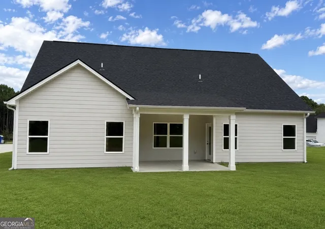 Photo 3 of Single family home for sale at 1320 Sycamore Cir, Griffin, GA 30224 | MLS# 10787295 | Listing updated on 2026-08-21