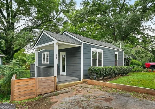 1st image of 709 Francis Pl Se, Atlanta, GA 30318 | MLS# 10776101