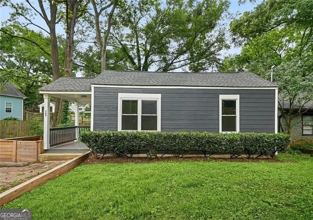 2nd image of 709 Francis Pl Se, Atlanta, GA 30318 | MLS# 10776101