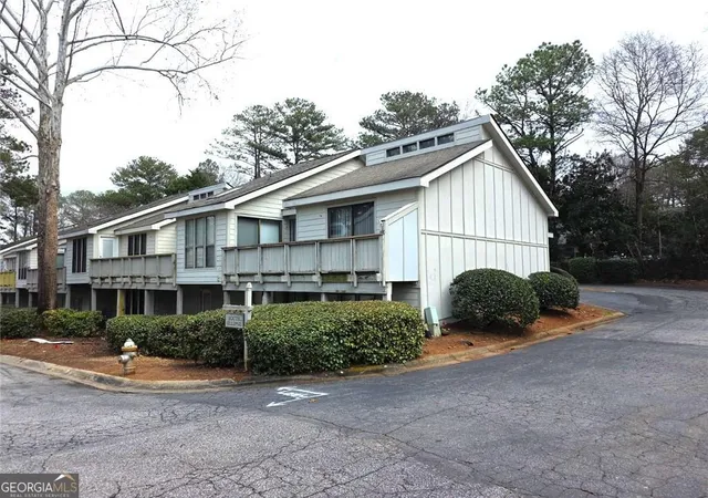 2nd image of 5025 Highland Club Dr, Marietta, GA 30068 | MLS# 10817726