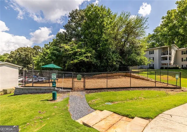2nd image of 1150 Collier Rd, Atlanta, GA 30318