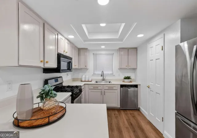 Photo 3 of Townhouse for sale at 2000 Stratford Pl SE, Marietta, GA 30067 | MLS# 10830011 | Listing updated on 2026-09-03