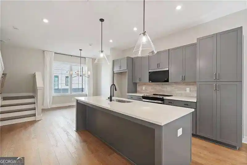 Photo 1 of Sale Pending at 989 Bibbs Cir Nw #5, Atlanta, GA 30318 | MLS# 10854089 | Listing updated on 2026-10-17