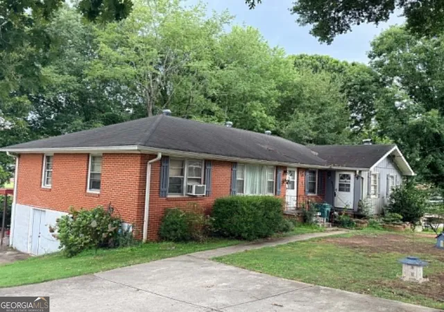 2nd image of 2195 Trailwood Dr Se, Smyrna, GA 30080 | MLS# 10824485