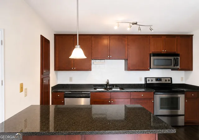 Photo 4 of Condo for sale at 2657 Lenox Rd NE #BLDG G 90, Atlanta, GA 30324 | MLS# 10801051 | Listing updated on 2026-08-18