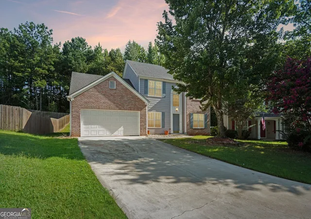 Photo 3 of Single family home for sale at 382 Silverthorn, Marietta, GA 30064 | MLS# 10830900 | Listing updated on 2026-09-16