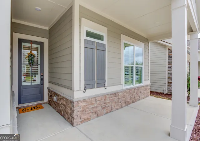 Photo 3 of Single family home for sale at 6971 Scenic Overlook Tr, Flowery Branch, GA 30542 | MLS# 10730777 | Listing updated on 2026-09-09
