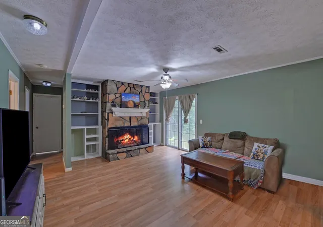 Photo 3 of Single family home for sale at 275 Sherwood St, Toccoa, GA 30577 | MLS# 10834674 | Listing updated on 2026-10-03