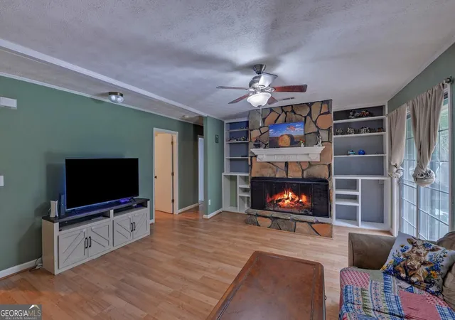 Photo 3 of Single family home for sale at 275 Sherwood St, Toccoa, GA 30577 | MLS# 10834674 | Listing updated on 2026-10-03