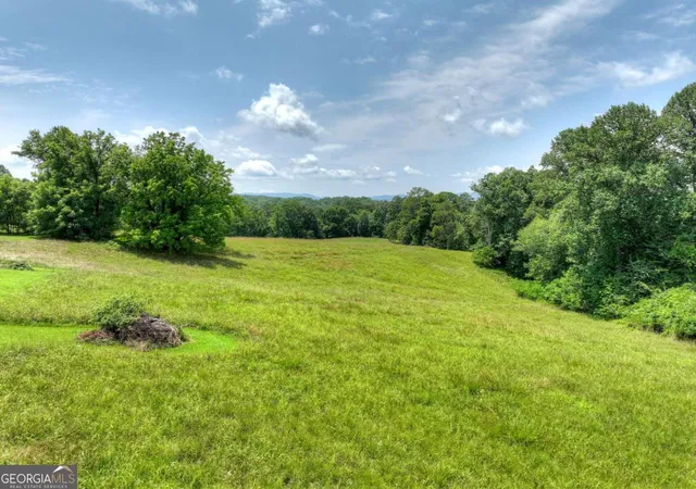 Photo 4 of Single family home for sale at 210 Lavista Dr, Blue Ridge, GA 30513 | MLS# 10816863 | Listing updated on 2026-09-14