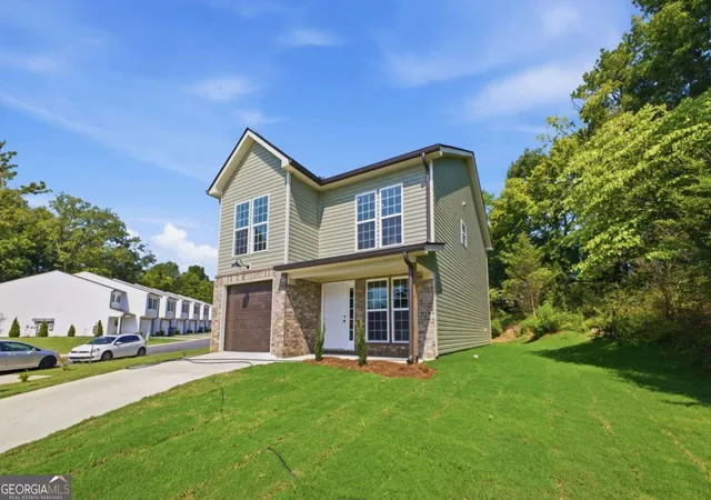Photo 3 of Single family home for sale at 305 Legacy Ln, Calhoun, GA 30701 | MLS# 10827090 | Listing updated on 2026-09-14