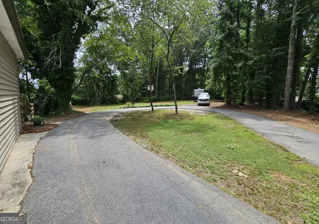2nd image of 1581 Lost Mountain Rd, Powder Springs, GA 30127 | MLS# 10782814