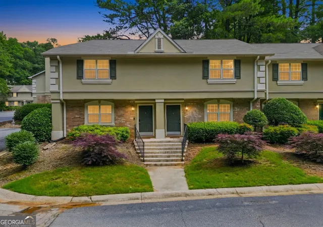 Photo 3 of Condo for sale at 6900 Roswell Rd #L2, Sandy Springs, GA 30328 | MLS# 10792837 | Listing updated on 2026-07-09