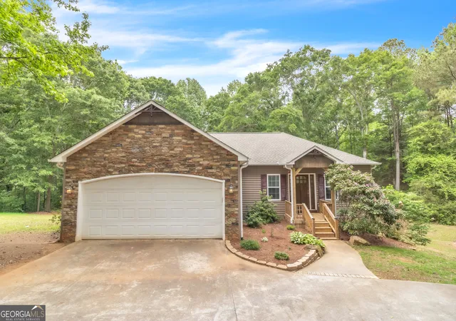 1st image of 378 Harper Ln, Royston, GA 30662 | MLS# 10815127